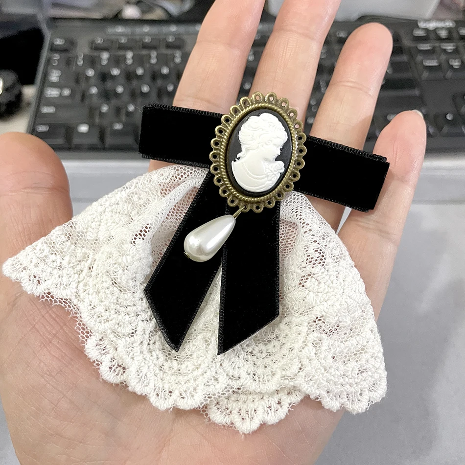 Elegant Lace Velvet Ribbon Bowknot Bronze Plated Queen Cameo Beauty Head Venetian Pearl Water Drop Women Brooch Lapel Pins Gifts metal brooch,enamel brooch,pearl beaded brooch