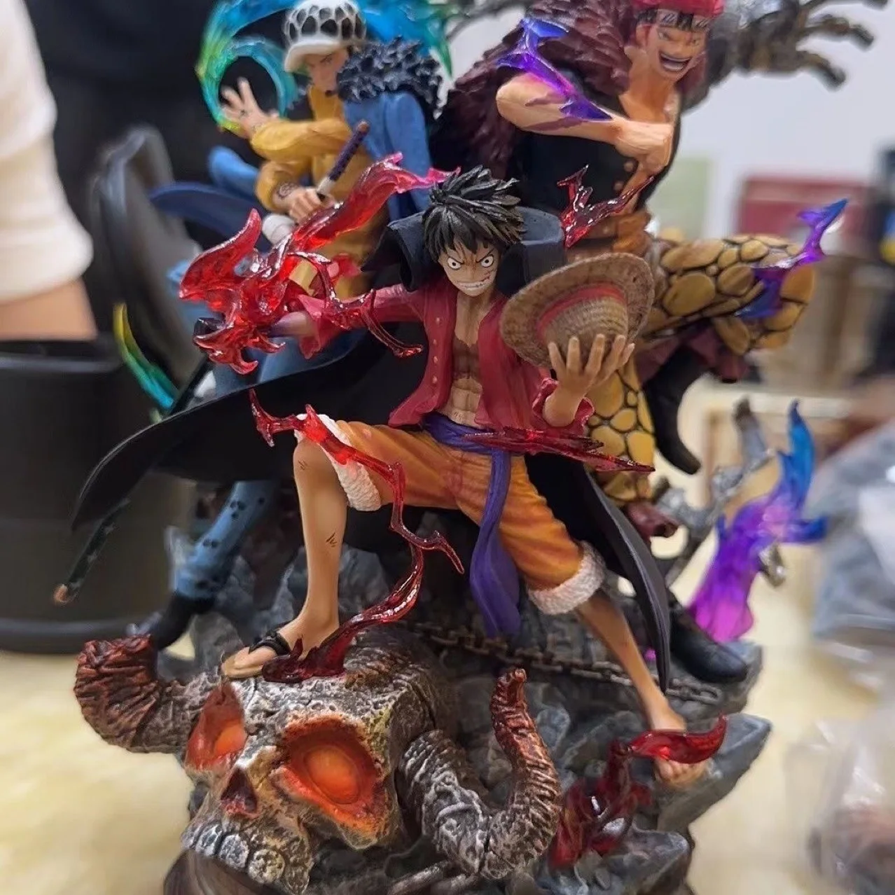 One Piece Figures – Luffy Kid Trafalgar 3 Captain Model GK Action