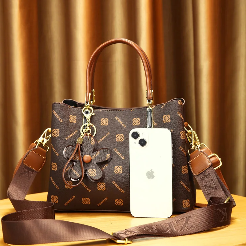 thumbnail image 3 of 2024 Nuevo diseñador de moda, bolso de hombro para mujer, bolsos de cuero para mujer, bolsos cruzados de lujo de diseñador para mujer, bolsas de mujer, 3 of 5