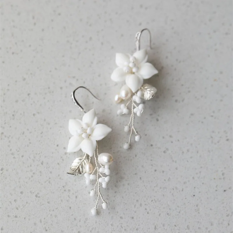 SLBRIDAL Handmade Ceramic Flower Pearls Bridal Hair Comb Hair Pins Earrings Set Wedding Hair Accessories Women Hair Jewelry