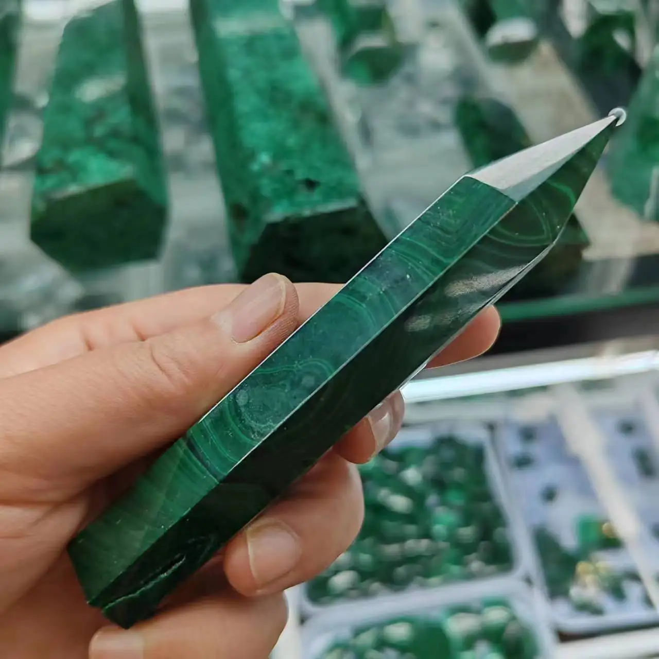 

1pcNatural Stone Malachite Crystal Tower Wand Point Chakra Spiritual Meditation Reiki Feng Shui Room Decoration Healing 8-10cm