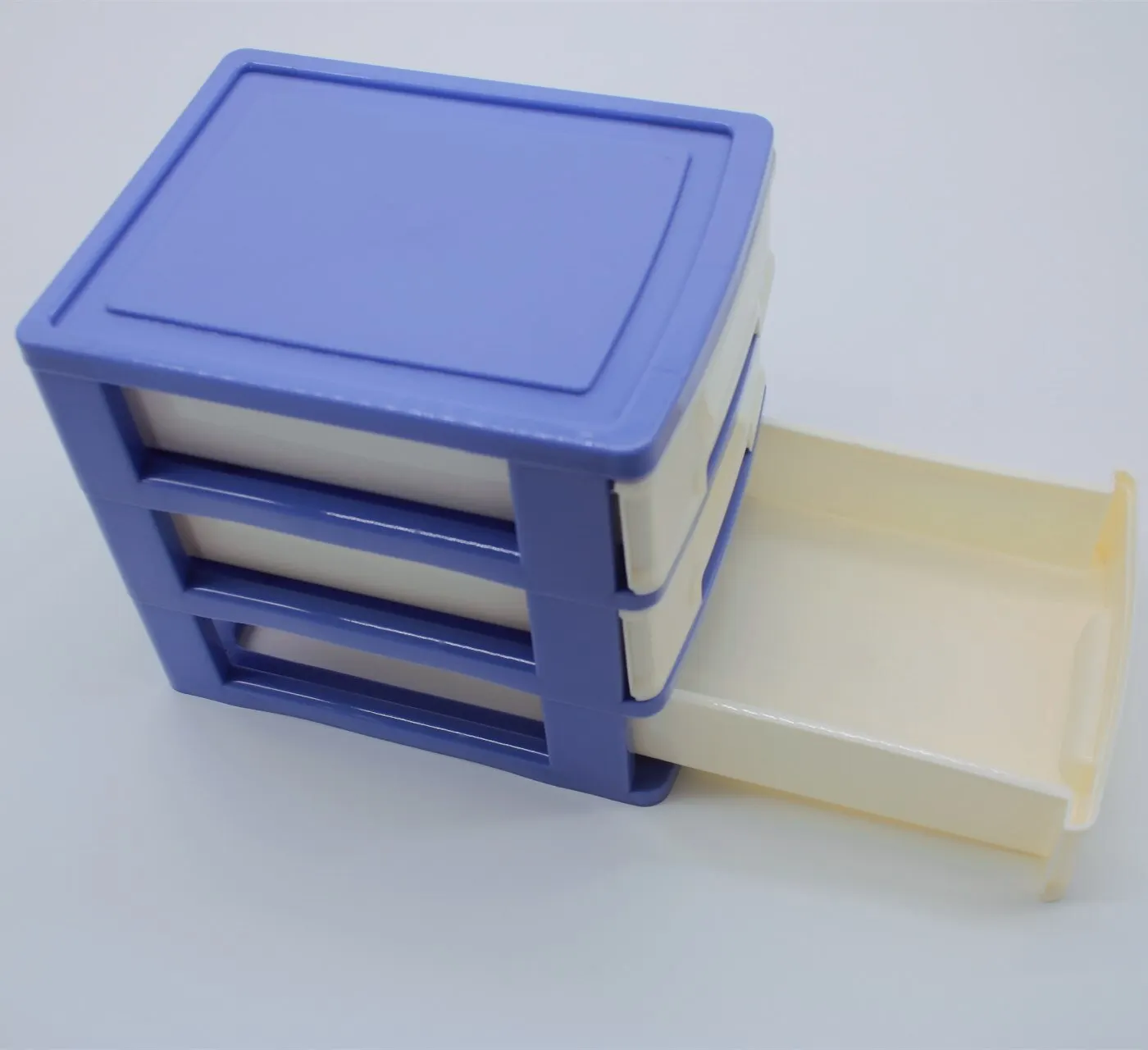 Desktop storage cabinet for office stationery and small miscellaneous items