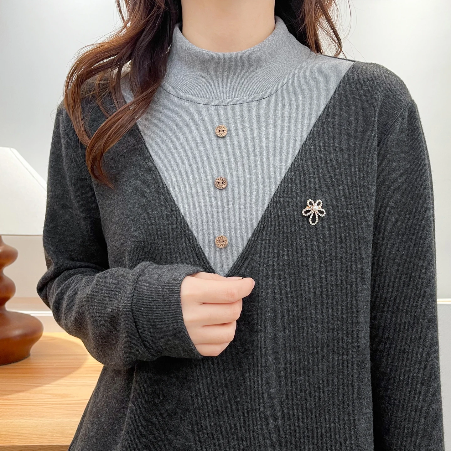 XXXXL Fashion Plus Size Woman Clothing T-Shirt New Autumn And Winter Casual Contrasting Color Fleece Warm Inner Top 8860