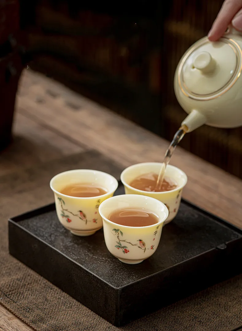 Description Picture 4 of item1 Pc Chinese Ceramic Tea Cup Handmade Flower and Bird Pattern Teacup Porcelain Tea Bowl Travel Master Cup Household Teaware