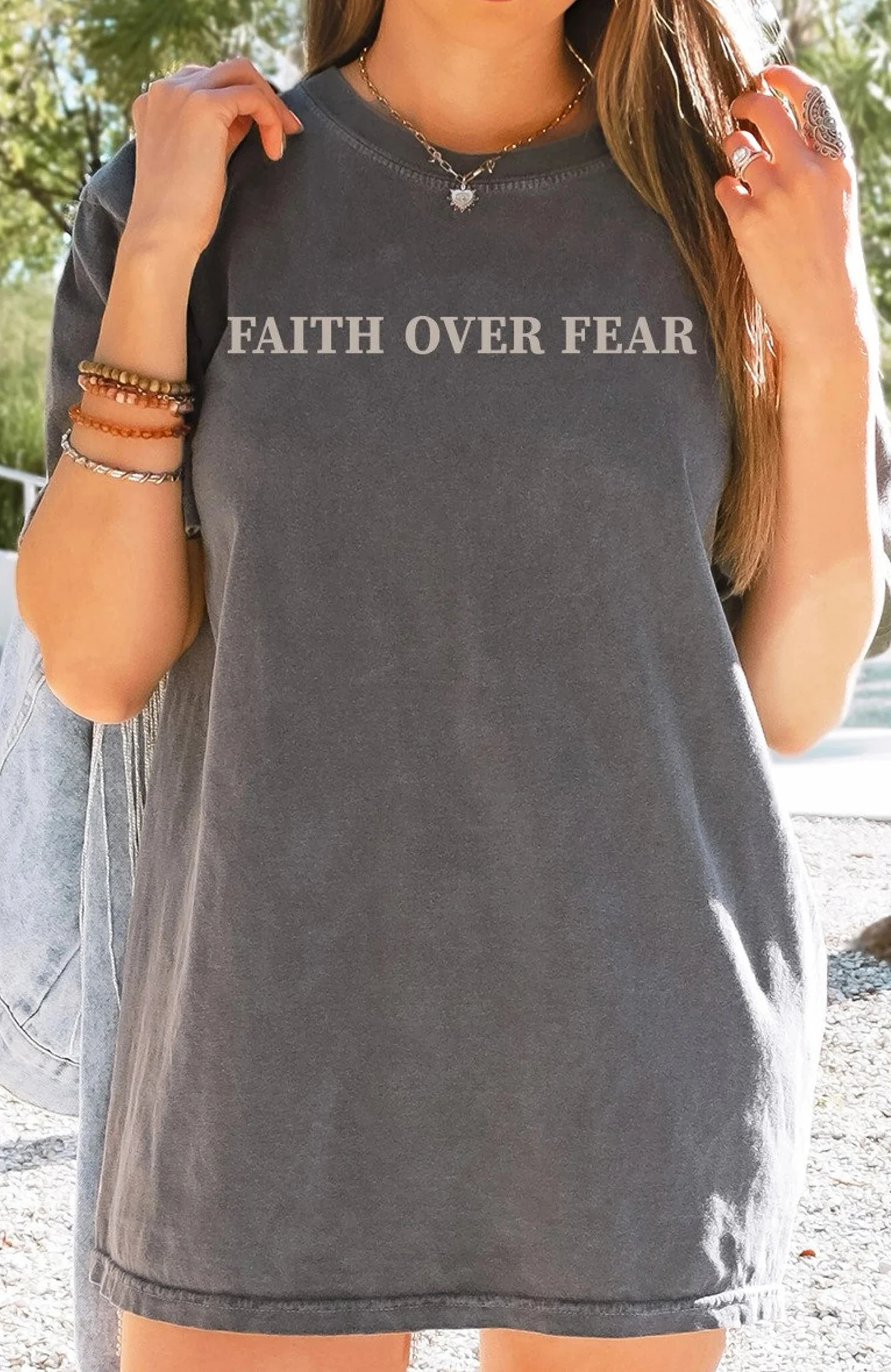 Faith Overfear ⵶  Ƽ, ִ  翡 Ŵ,  Ʈ ĳ־ ư,  