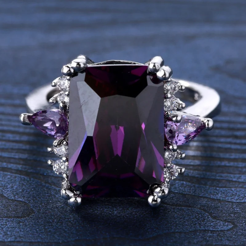 Finger Ring Zircon Crystal Ring Amethyst Zirconia Ring Trendy Color Amethyst Rings for Women Large Square Purple Crystal Cubic Zircon Rhinestone Ring Fashion Party Jewelry