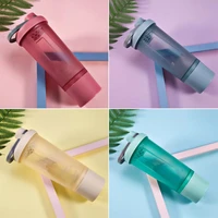 Tasse à secouer givrée de 600ml, bouteille de sport pour Milkshake, bouteille de mélangeur d'eau pour Fitness en plein air, poudre de protéines, boisson d'entraînement de gymnastique Portable 1