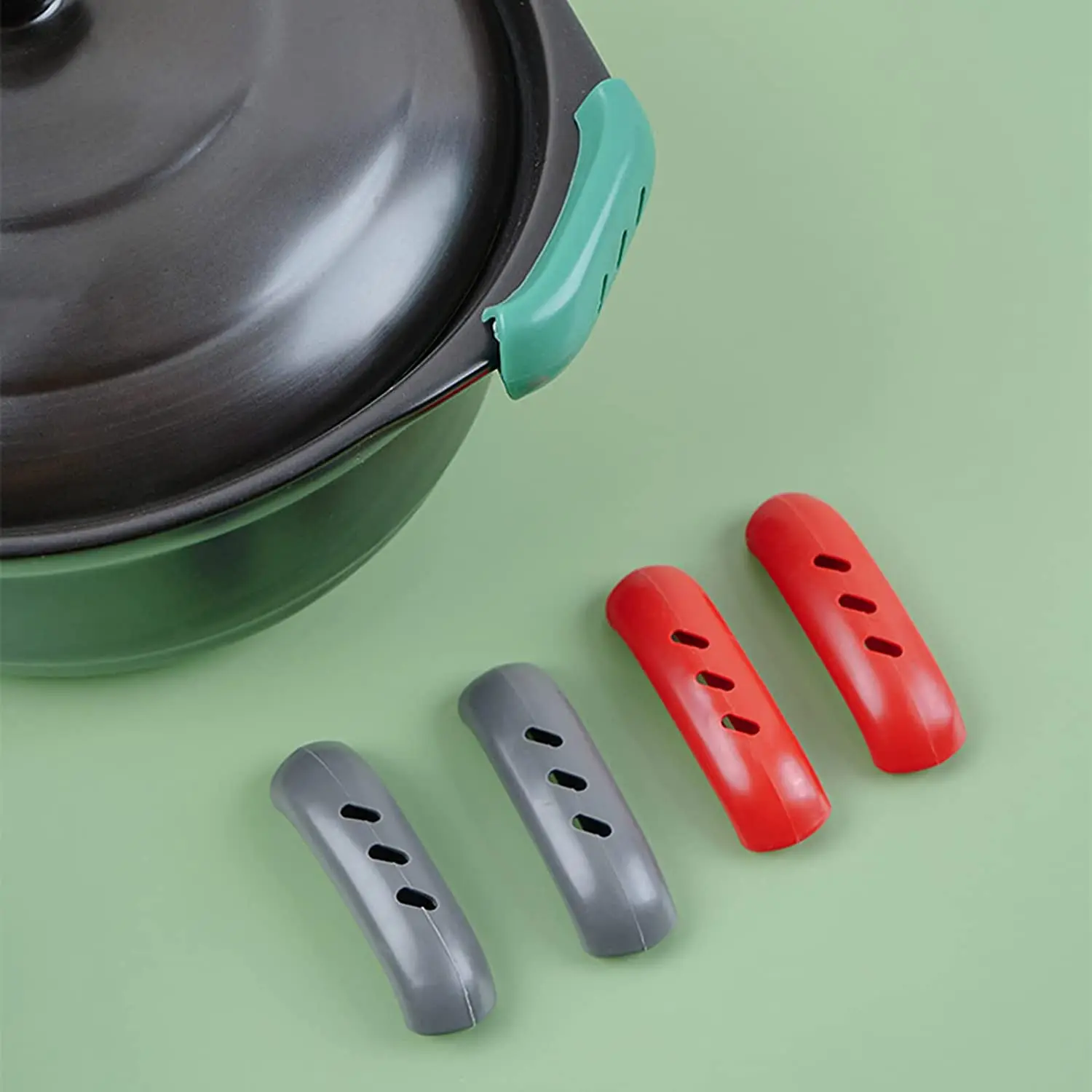 Description Picture 4 of itemSilicone Pan Handle Cover Heat Insulation Covers Pot Ear Clip Steamer Casserole Pan Handle Holder Non-slip Grip Kitchen Tool