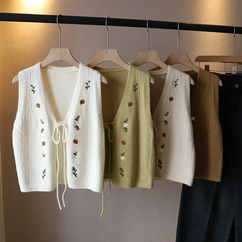

Vintage Floral Embroidered Women Vest Sweater Open Waistcoat Ladies Bandage Lace Up Vest Jacket Crop Top Chic Outfits