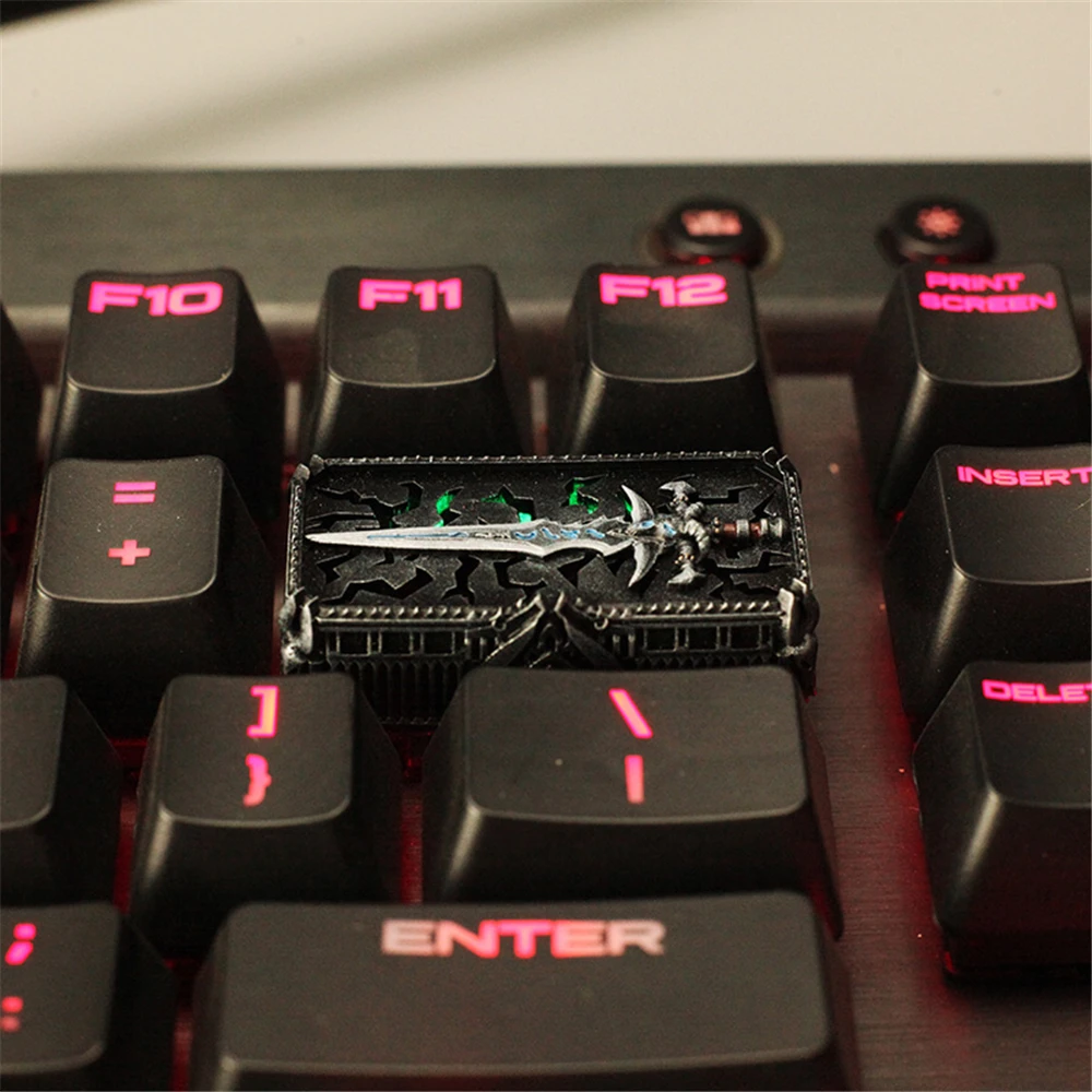 

Key Cap Mechanical Keyboards Keycap Personality Modeling World of Warcraft Frostmourne 3D Resin Keycaps Cherry MX axis R4 Height