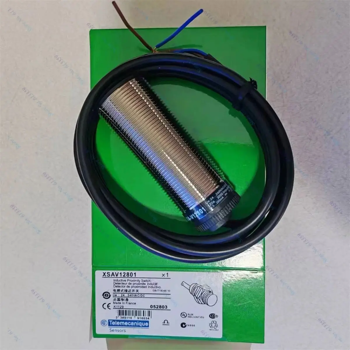 1PC XSAV11801 XSAV12801 XSAV11373 XSAV12373 Schneider Proximity