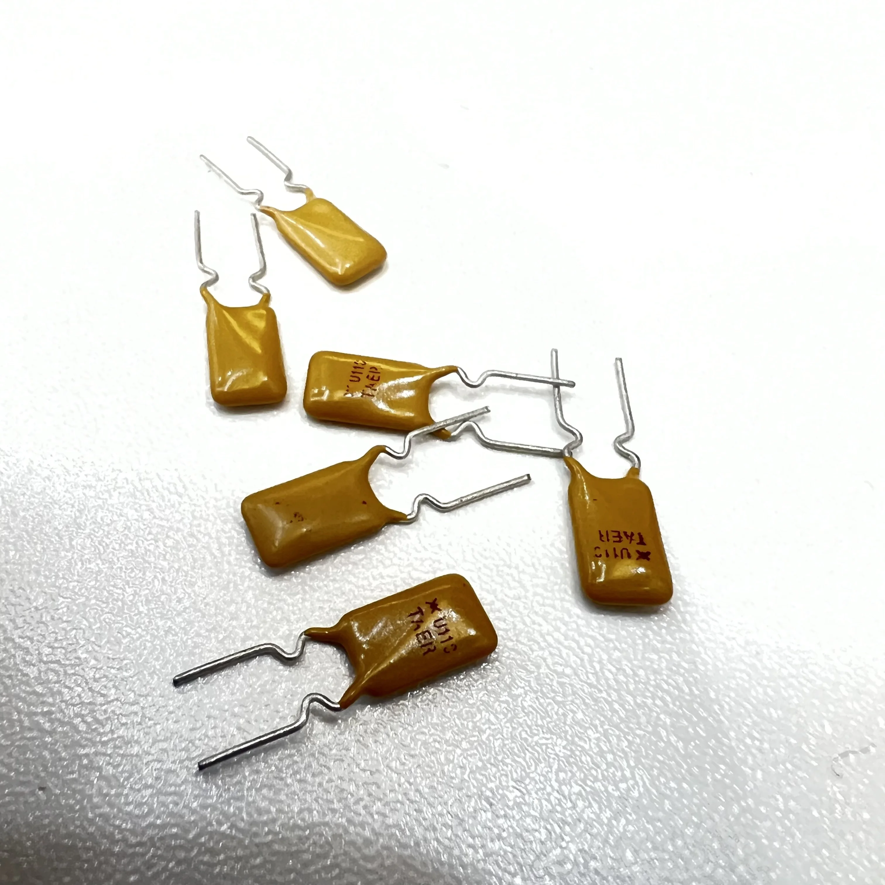 Polymeric PTC Resettable Fuse 30V 1.1 A Ih Through Hole Radial, Disc RUEF110