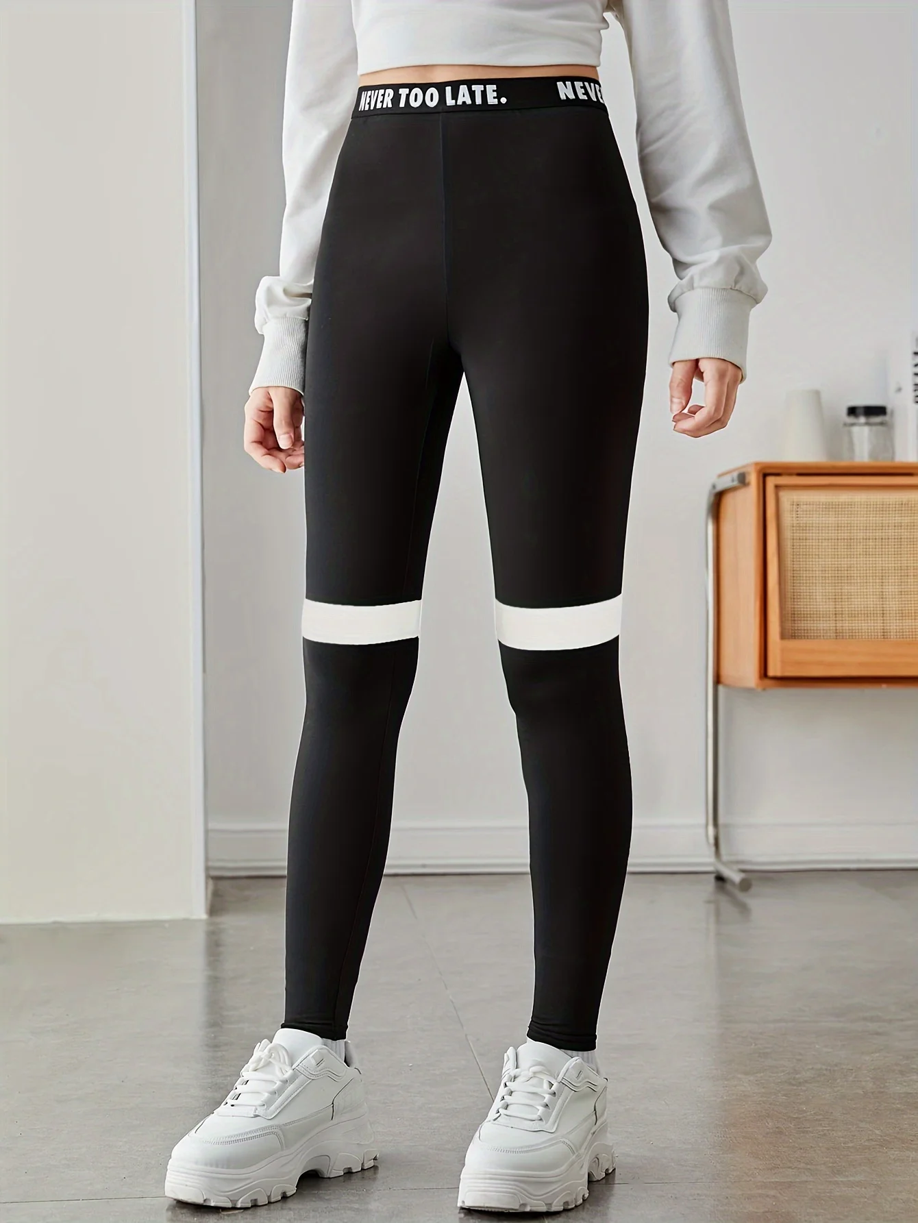 سراويل ضيقة للياقة البدنية للفتيات عالية المرونة للأطفال سراويل يوجا أنيقة وعصرية