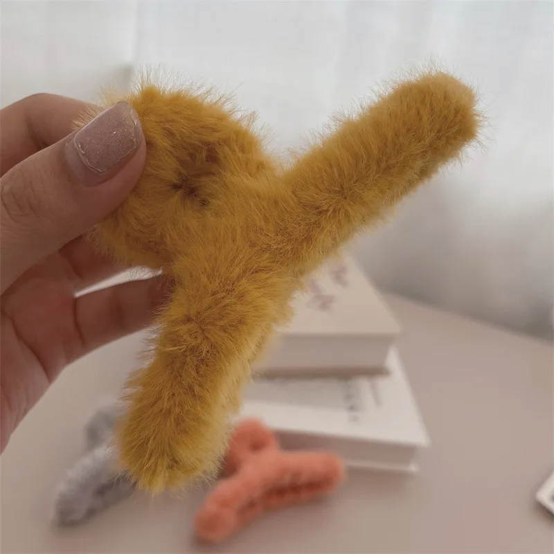 D Plush Hair Claw