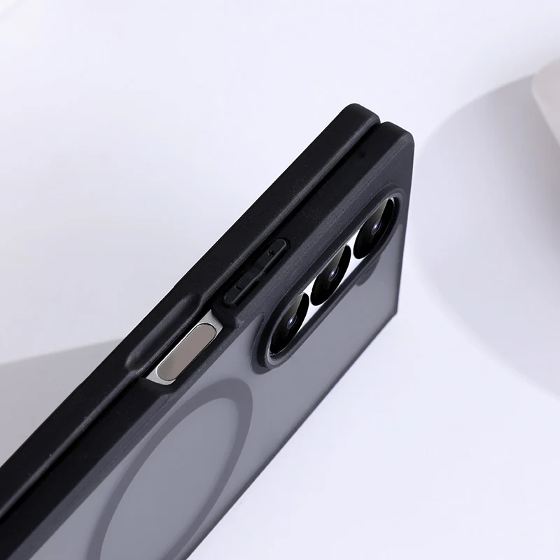 Transparent Shockproof Magnetic Wireless Charging Case with Hinge Protection