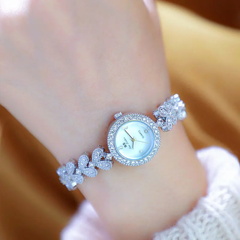 Luxo Pulseira Coração Diamante para Mulheres Relógio Quartzo Impermeável Mostrador Pequeno Chique Presente de Natal Nova Chegada 2023 Fa1738 - Image 4