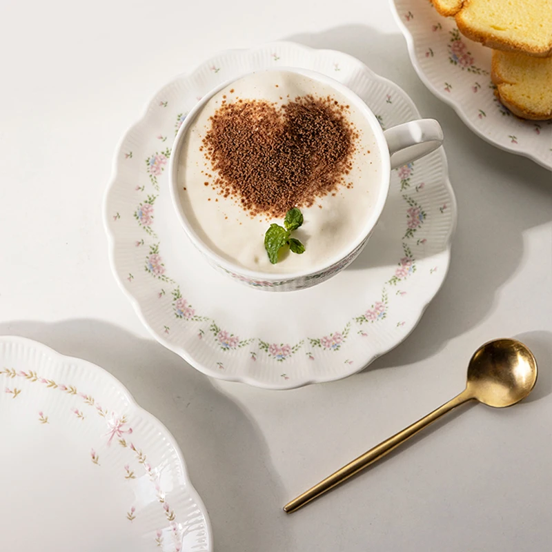 

Luxury European Ceramic White Mugs Coffee Cups Teacup English Afternoon Tea Cup and Saucer Espresso Cups Latte Tazas Drinkware