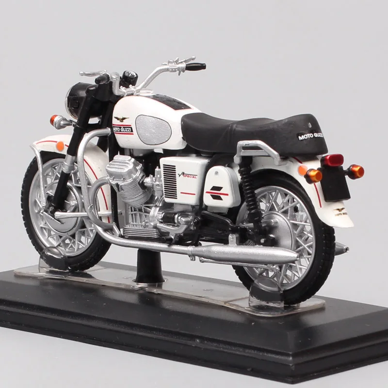 Sunny 1/24 Suzuki GT750 & Yamaha TX750 Vintage Plastic Model Kit