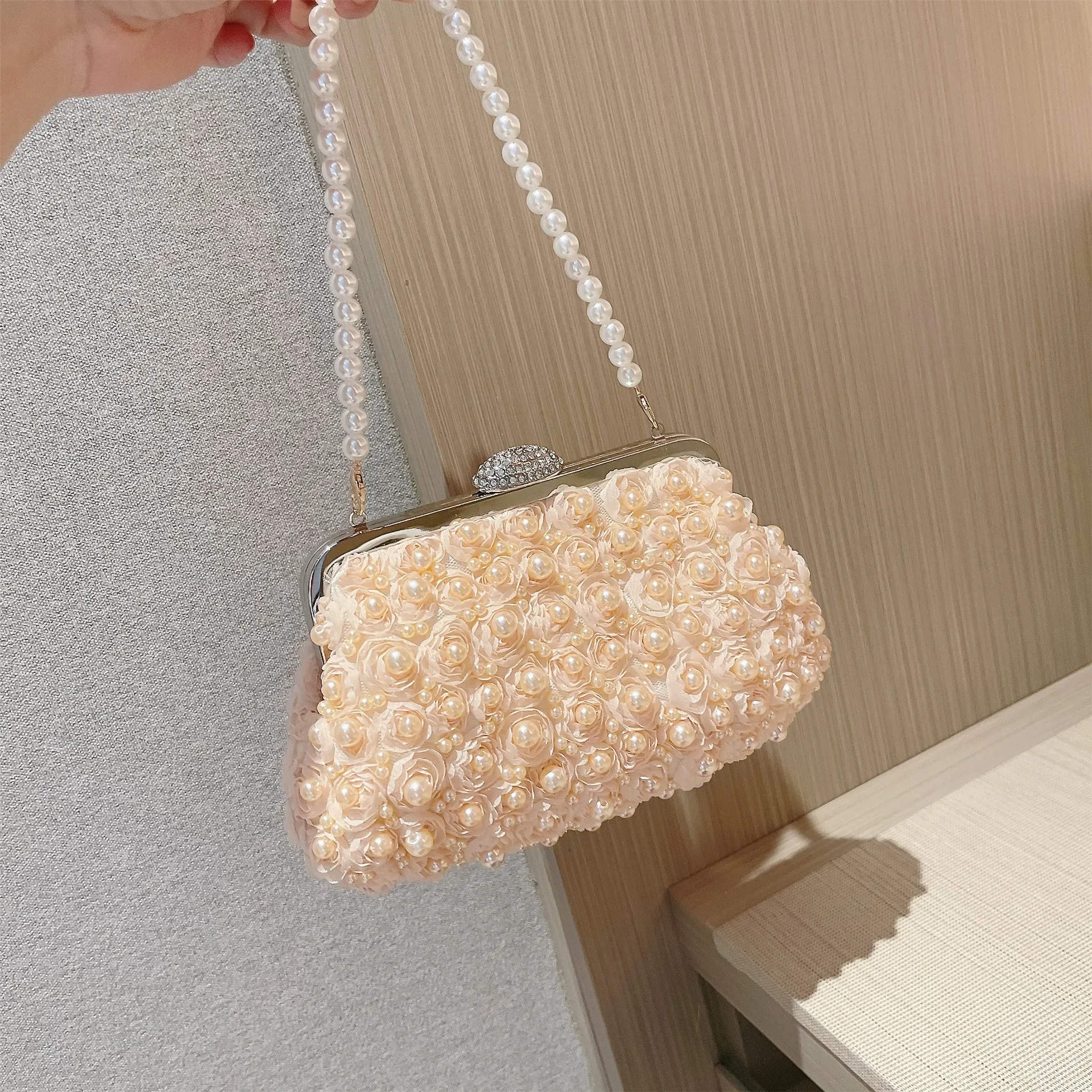 Ladies' Handheld Evening Bag Pearl Bag Women's Retro Dinner Bag  Soft Material Purse Luxury Party Style Wedding Outfit Matching