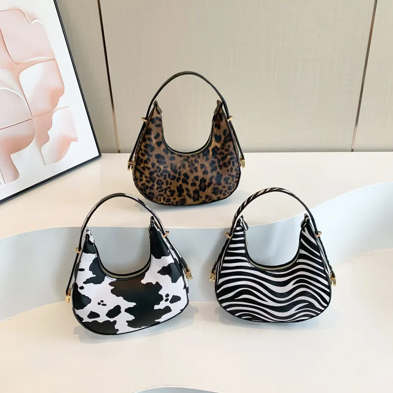 Crescent-shaped Underarm Bag for Women Brown Black Leopard Handbag Clutch Bag Female Vintage PU Leather Crossbody Bags Versatile