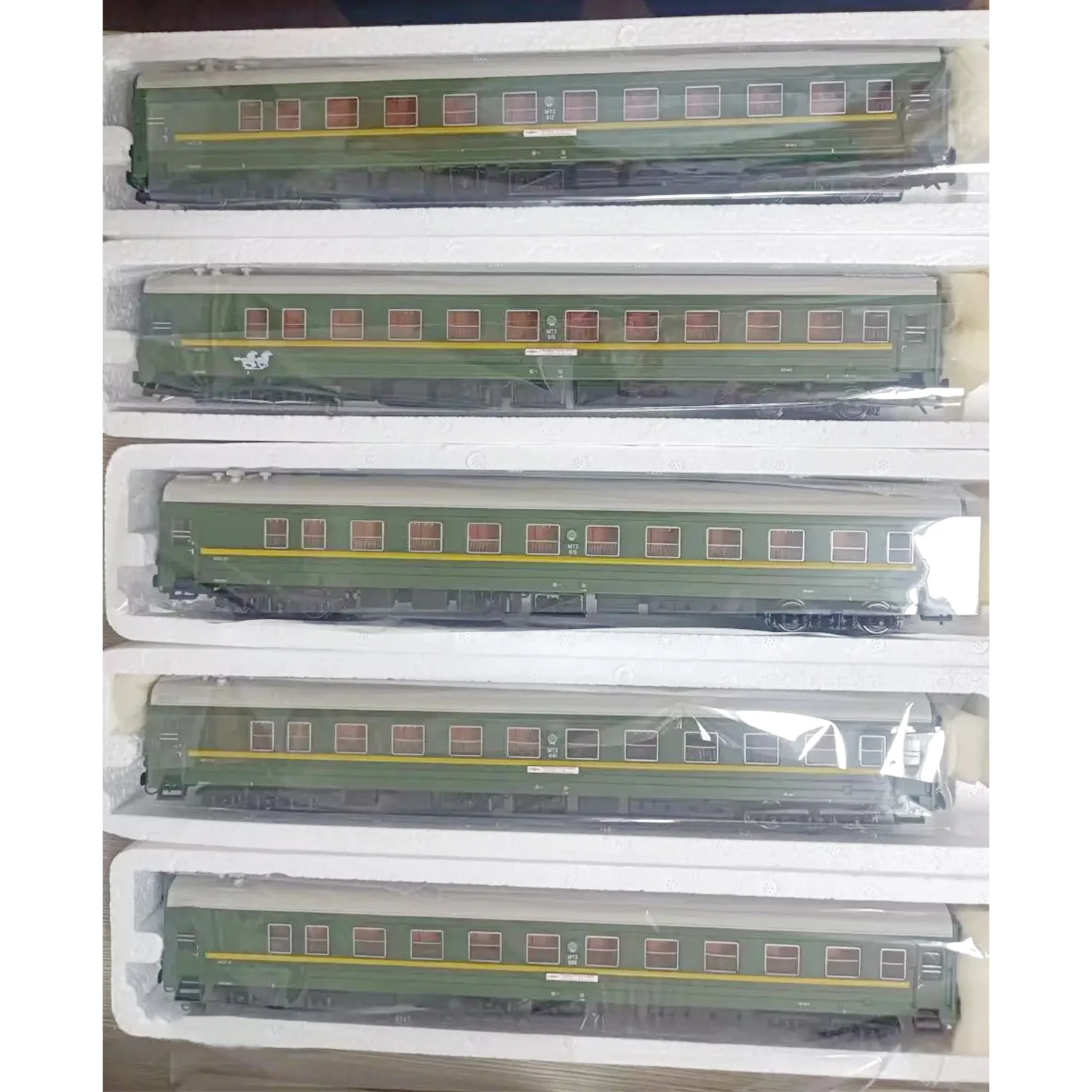 

Литый под давлением в масштабе 1/87 Пекин-Улан-Батор зеленая модель пассажирского поезда для взрослых Классическая Коллекционная демонстрационная Подарочная сувенирная площадка