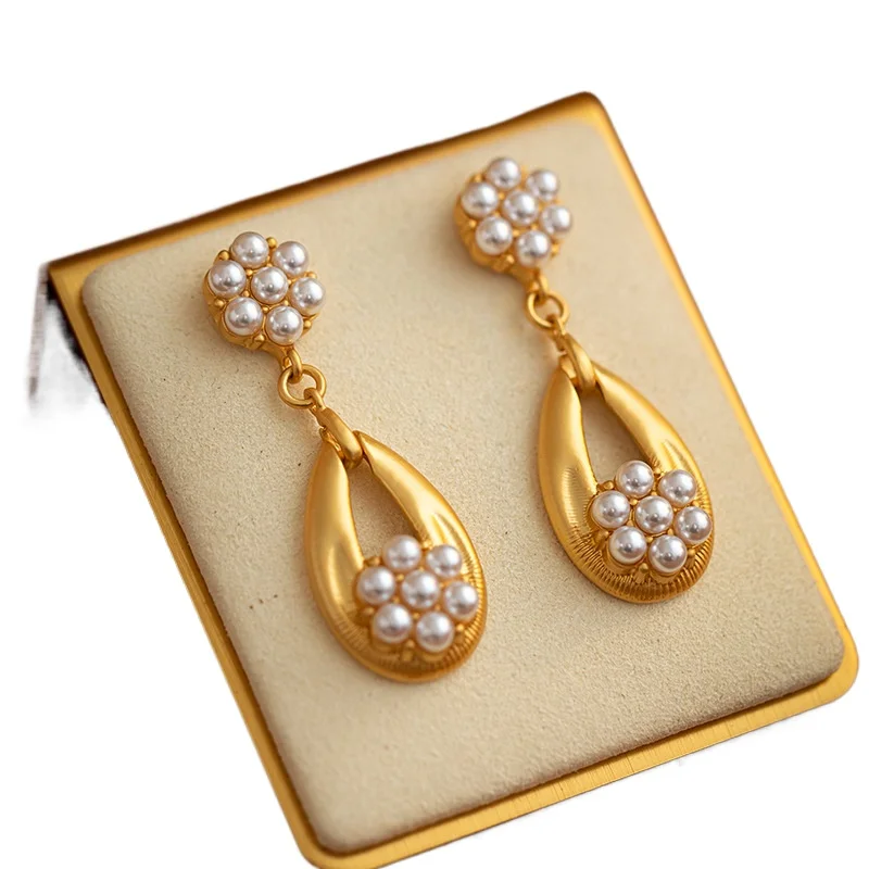 Light luxury medieval vintage court style golden imitation pearl earrings for women