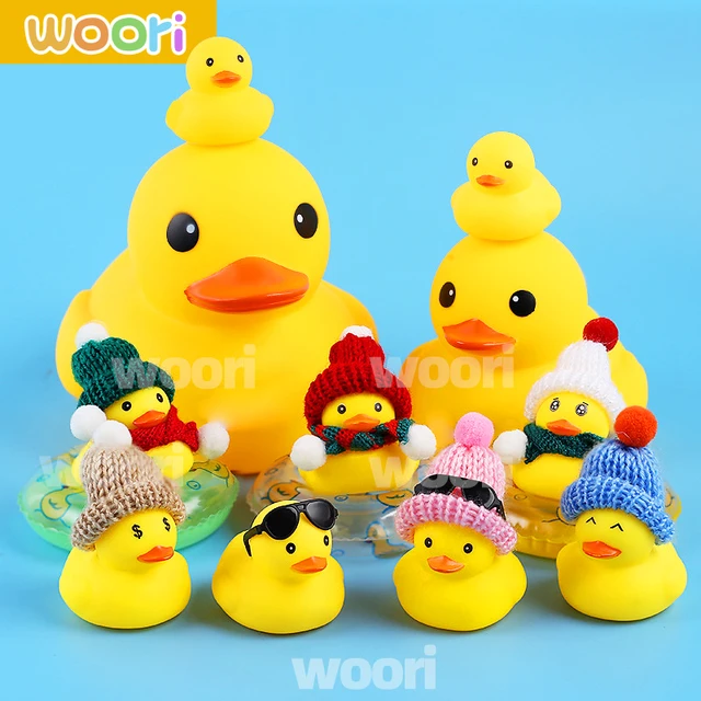 Woori Little Yellow Duck with Squeeze Sound Bath Toy Soft Rubber Float Cute Duck Play Bath Christmas Gift For Children Kids Baby 1