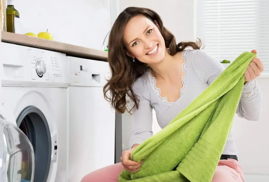 Slide image f9c5318719014bd59db021b017aa684f