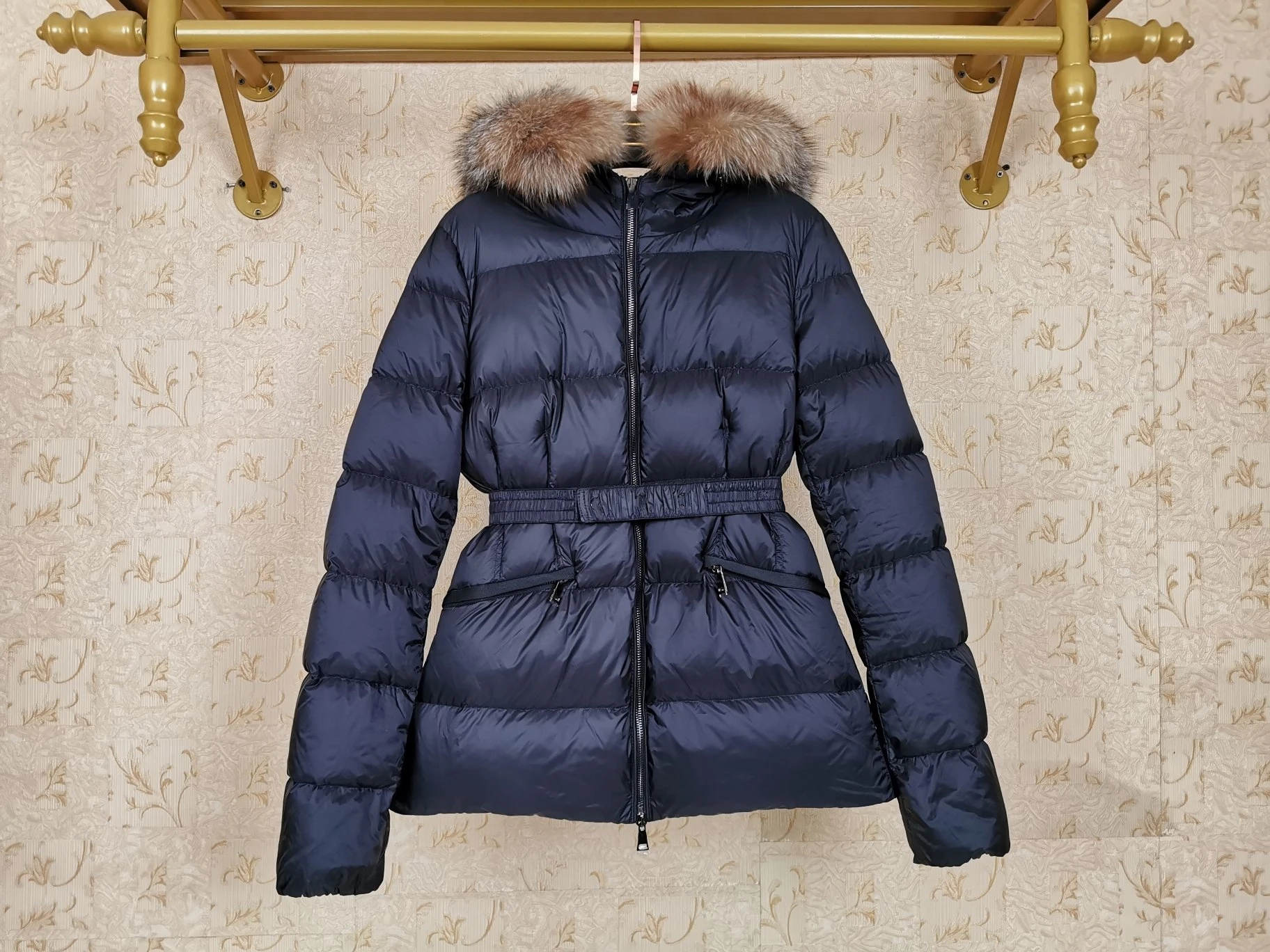 

2023 New Women's Down Coat Thickened Hooded Slim Fit Extra Large Collar High end Atmospheric Down Coat