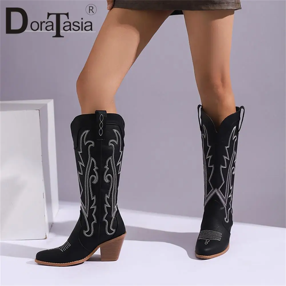 New Female Autumn Winter Cowboy Boots Fashion Embroider Chunky High Heels women's Cowgirl Boots Casual Party Woman Shoes