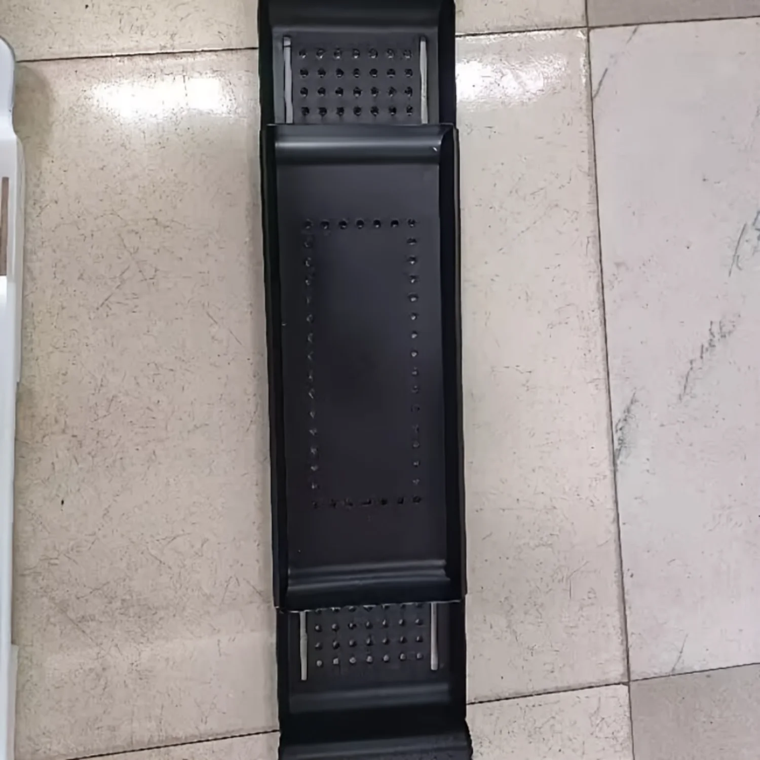 1pcs Adjustable Plastic Bathtub Rack, 21.88in Retractable Bath Tray, Multi- Tub Towel Shelf, Bathroom Space-Saving Organizer