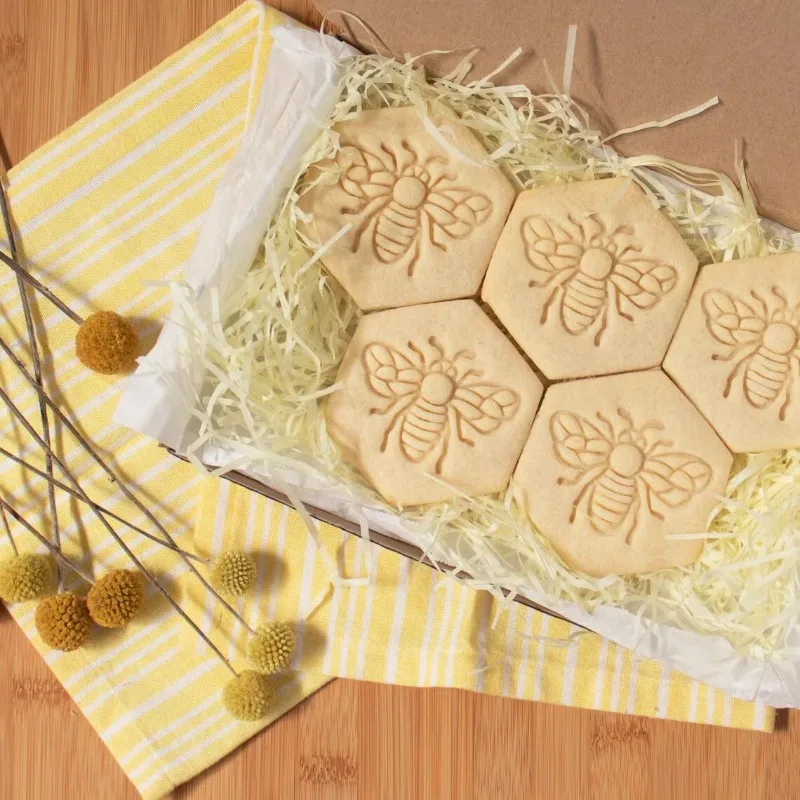 Cookie Cutter Bee Honeycomb 3D Cartoon Animal Biscuit Embosser