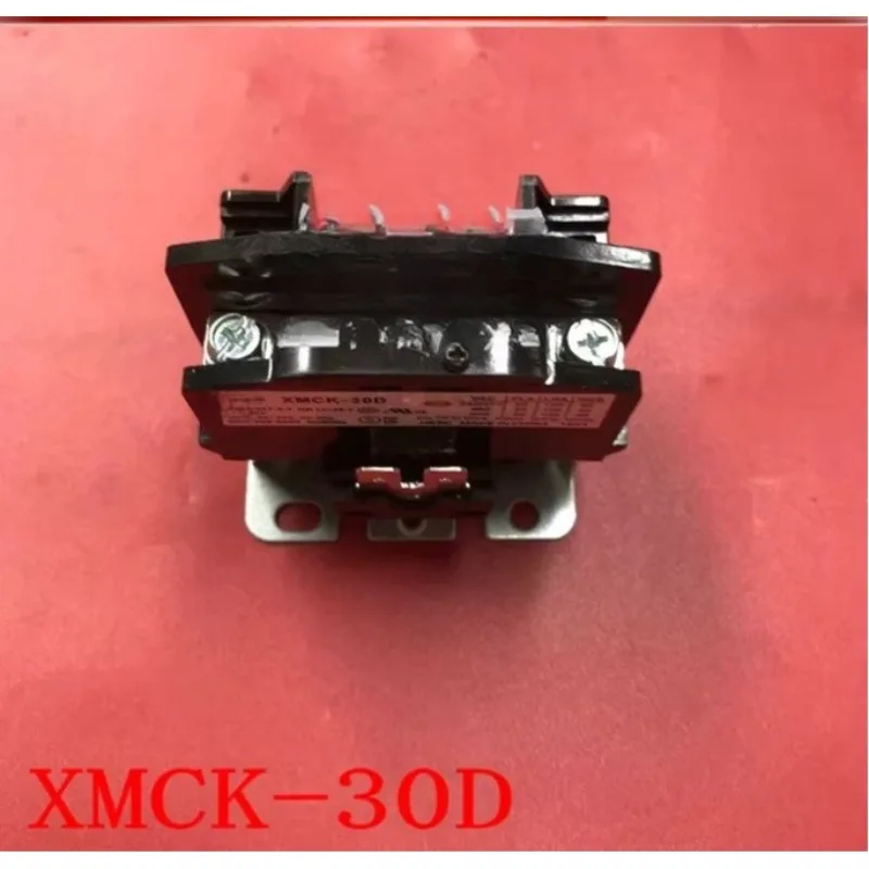 XMCK-30D AC 접촉기는 버스바 릴레이가 있는 단상 에어컨에 적합합니다.