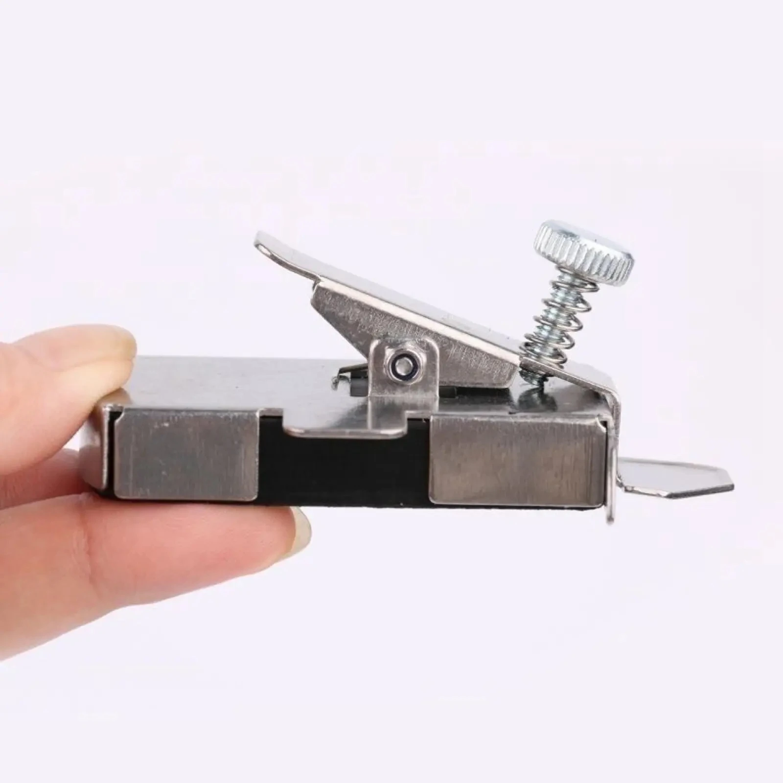 New Magnetic Seam Guide Sewing Machine Hemmer Multifunctional Magnet Gauge  Edge Locator Sewing Machine Gauge Sewing Accessories - AliExpress