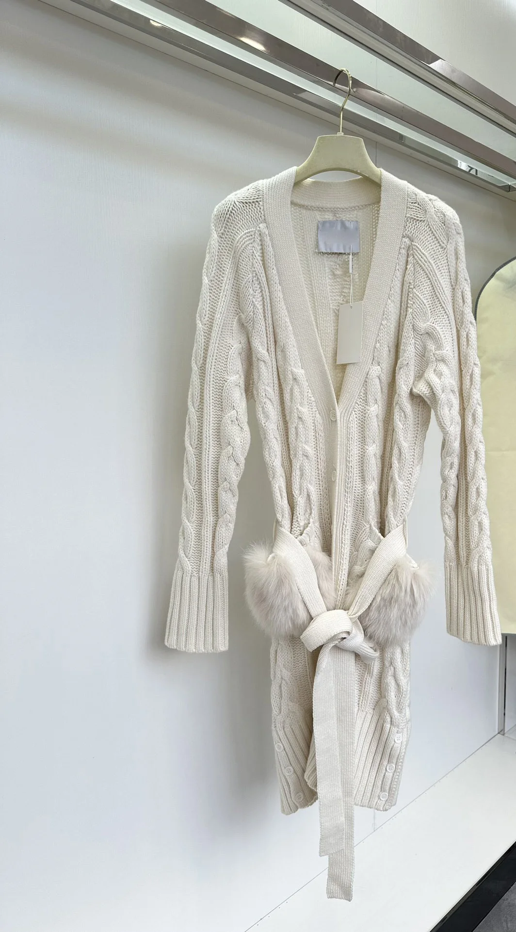 

2023 knitted outerwear full luxuriant