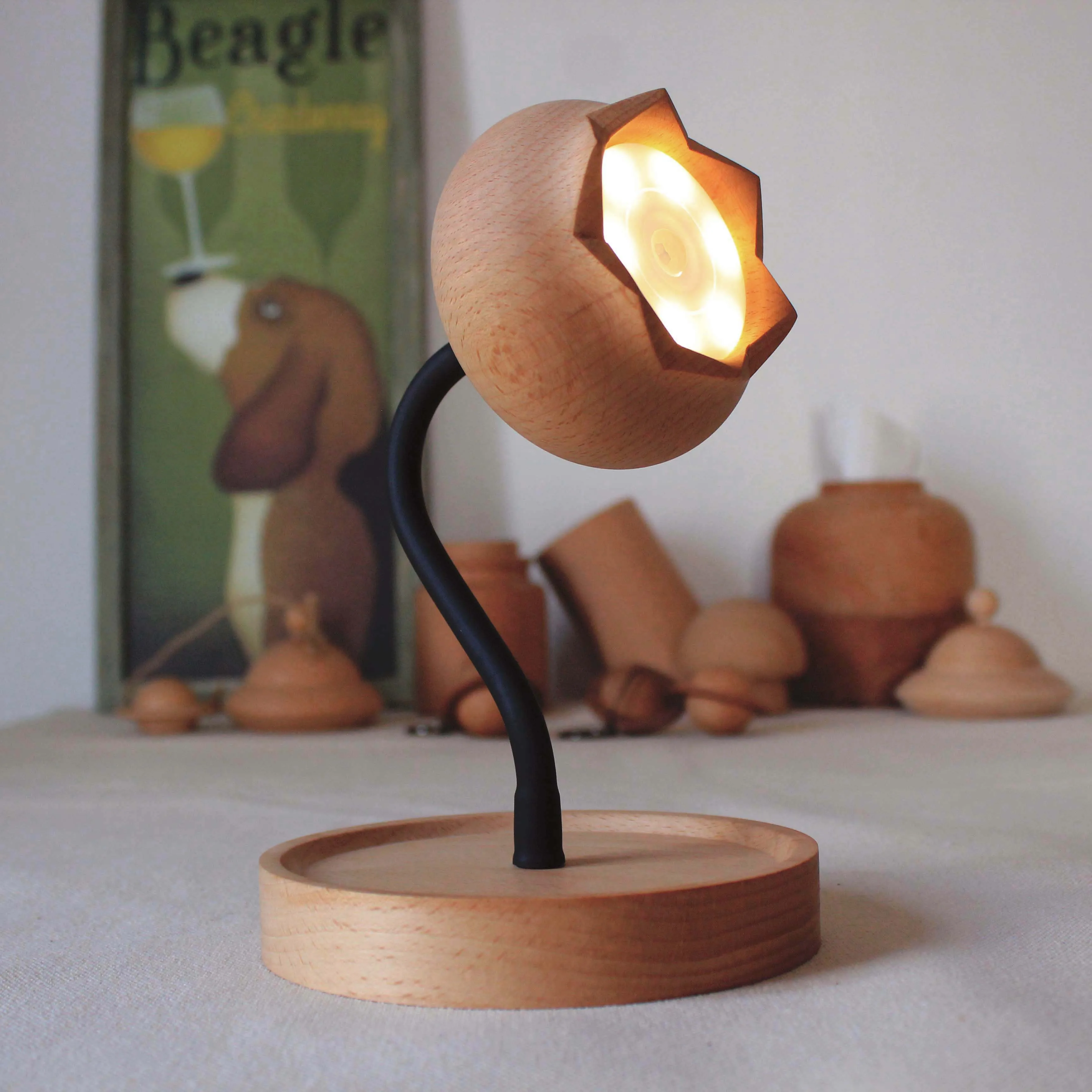 

Nightlight solid wood human body senses waking up at night and lighting bellybutton nightlight