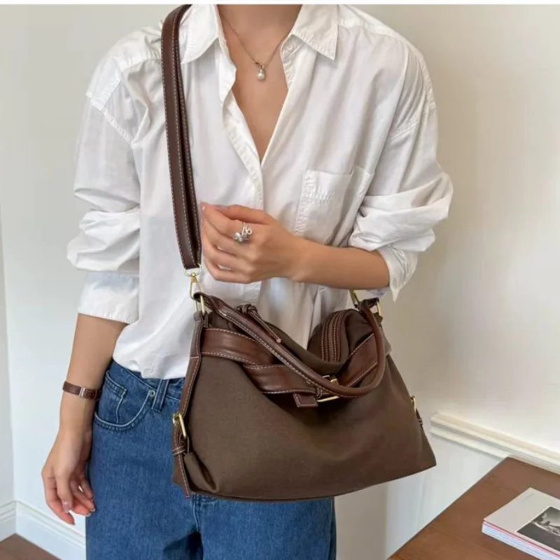 Borsa Tote Retrò Coreana in Pelle Scamosciata da Donna, Borsa a Spalla Y2K Trendy in PU con Fibbia Decorativa e Chiusura a Cerniera, Grande Capacità - immagine 3