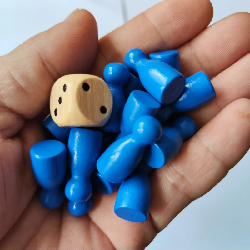 Board Game 16Pcs Children's Humanoid Wooden Puzzle Game Wooden Board Game Chess Pieces Humanoid Checkers Pieces Flying Chess