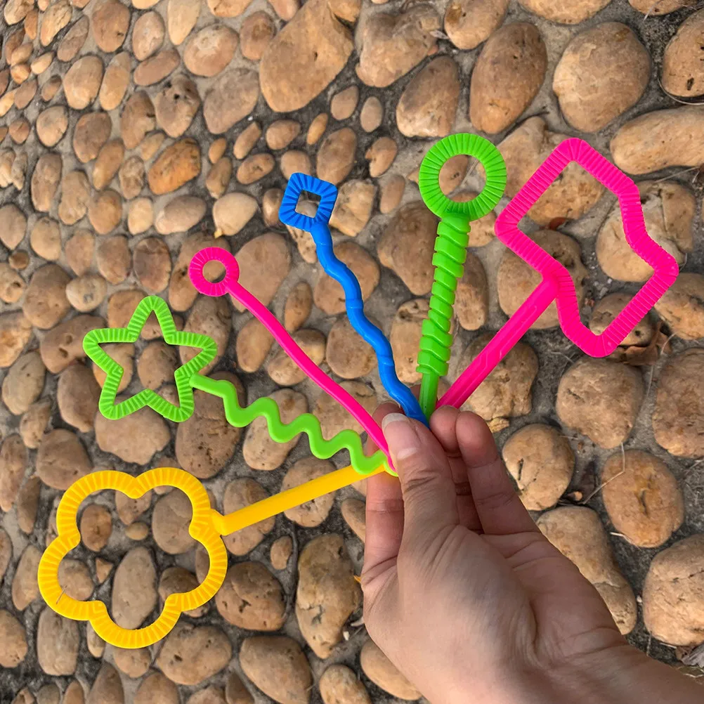8Pcs 버블 메이커 세트 어린이 버블 블로워 다양한 모양 색상 변경 블로잉 재미있는 야외 놀이 블로잉 장난감