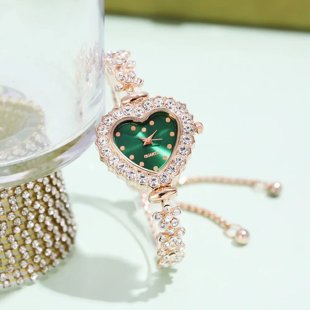 Women Watches Heart Shape Small Dial Women's Bracelet Watch Quartz Wristwatch Retractable Chain Strap Watch