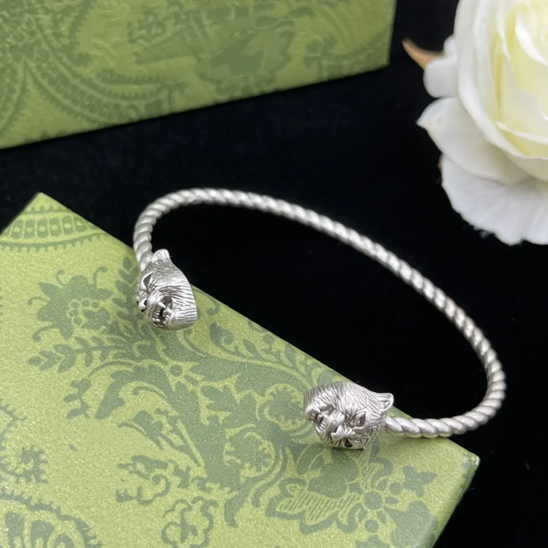 European and American Fashion Leopard Head Bracelet