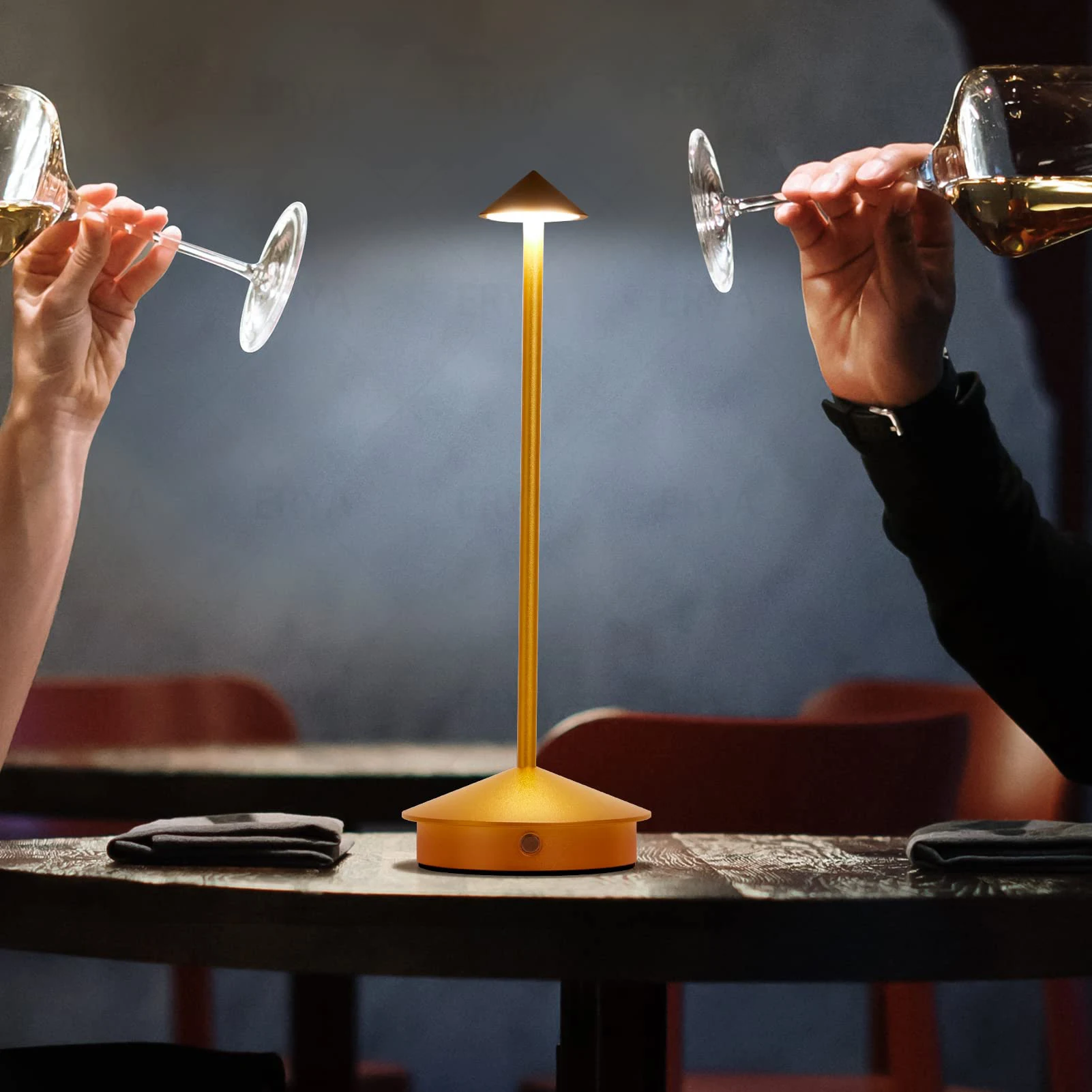 USB-C  ̺ , â ̴ ġ LED ȣ  Ŀ ǳ  ̺ , Lampada Da Tavolo  