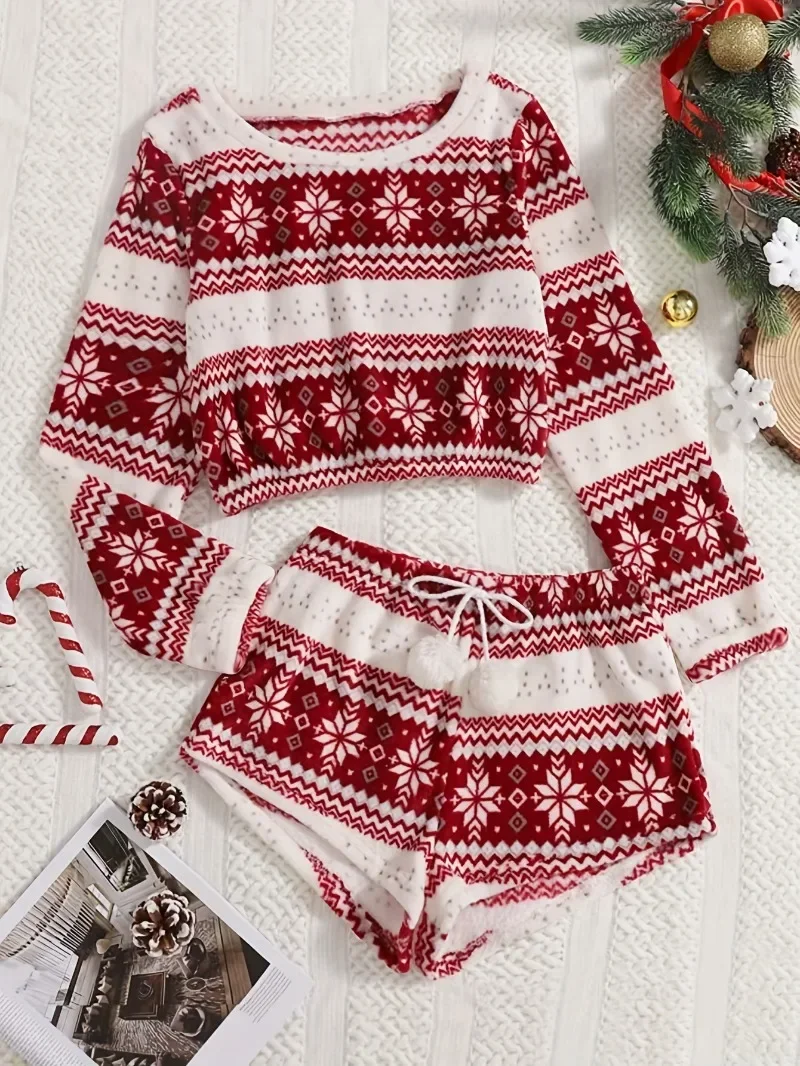 

Christmas Snowflake Print Women Coral Velvet Two Piece Set Fashion O-Neck Long Sleeve T-shirt Crop Tops And Shorts Casual Suits