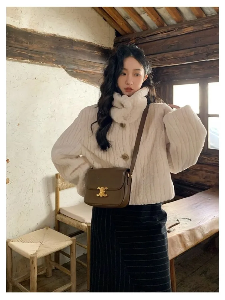 Рисунок 5 - Куртка флисовая укороченная женская