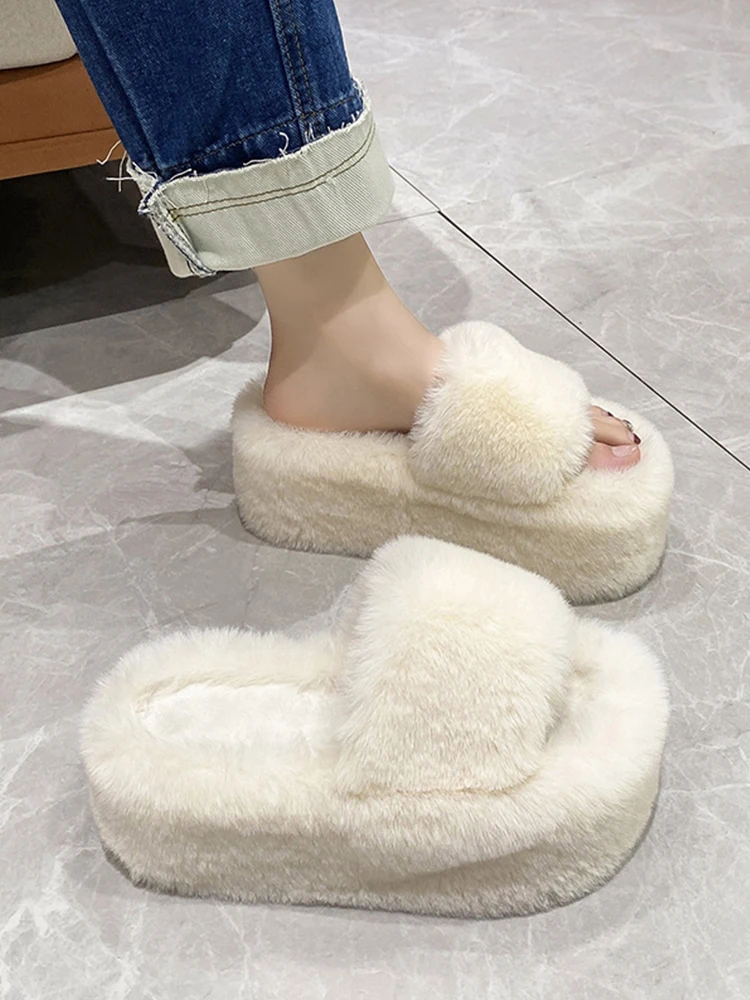 

House Slippers Platform Flat Shoes Female Slipers Women Luxury Slides Med Fur Flip Flops Heeled Mules Flock 2023 Designer Plush