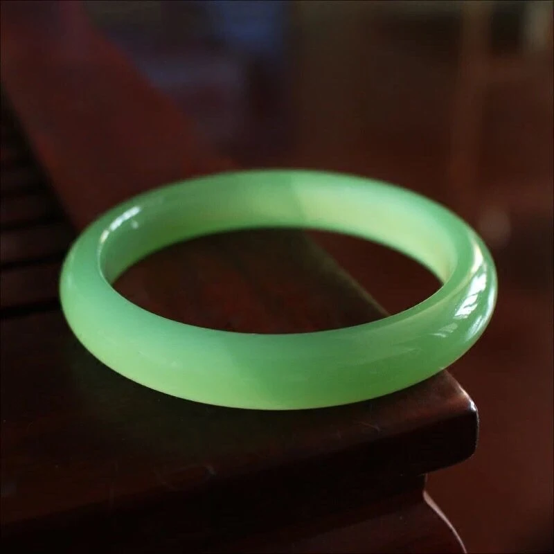 

Grape Green Chalcedony Bracelet, Agate Fluorescent Green Jade Bracelet
