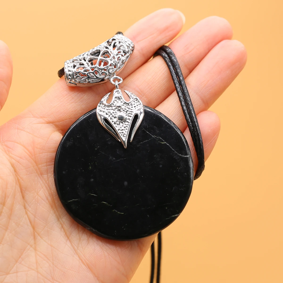 Vintage Natural Black Agate Natural Stone Pendant Round Fashion High Quality Women Necklace Collar Jewelry 3