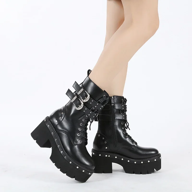 

Женские кожаные ботинки с цепочкой, черные ботинки на платформе в готическом стиле, на блочном каблуке, обувь в стиле панк на осень