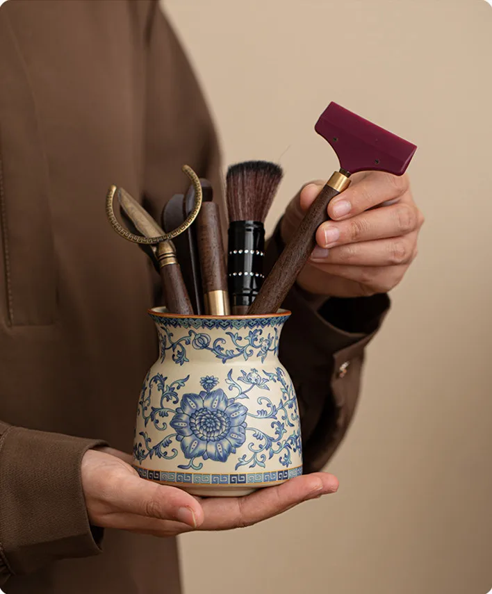 Description Picture 2 of itemChinese Blue and Flower Ru Kiln Ceramics Tea Making Tools Solid Wood Tea Ceremony Six Gentlemen Set Tea Clip Teaware Accessories