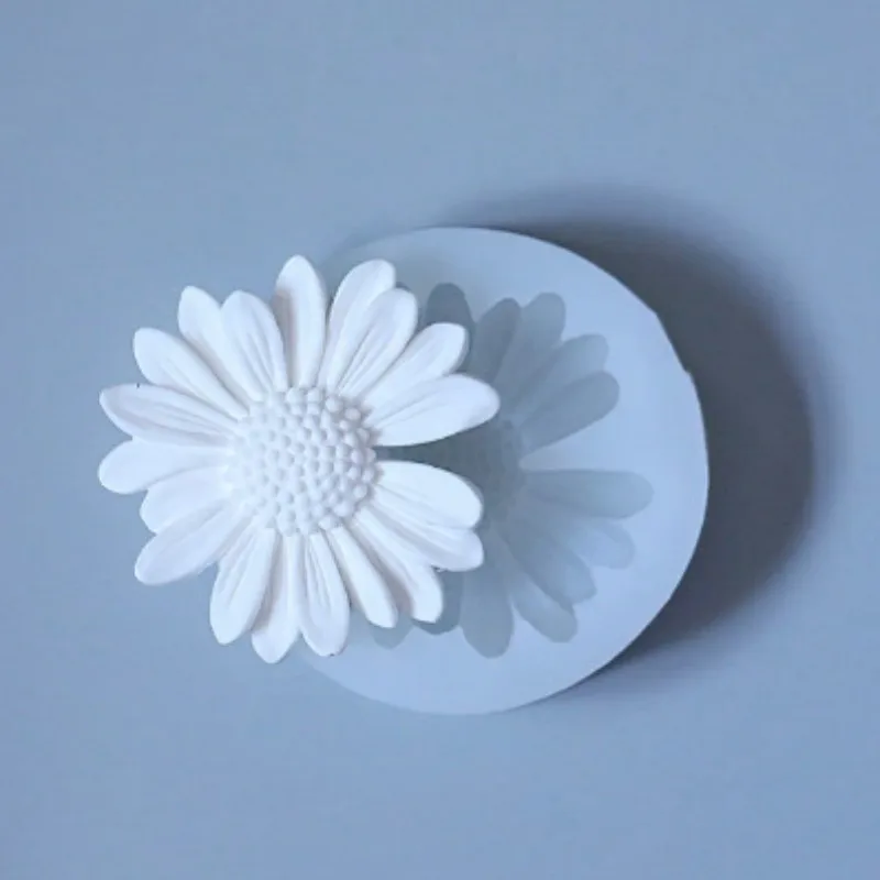DIY Candle Silicone Mold Daisy Chamomile Candle Wax Mold Handmade Soap Candle Mold Fondant Chocolate Cake Decoration Tool